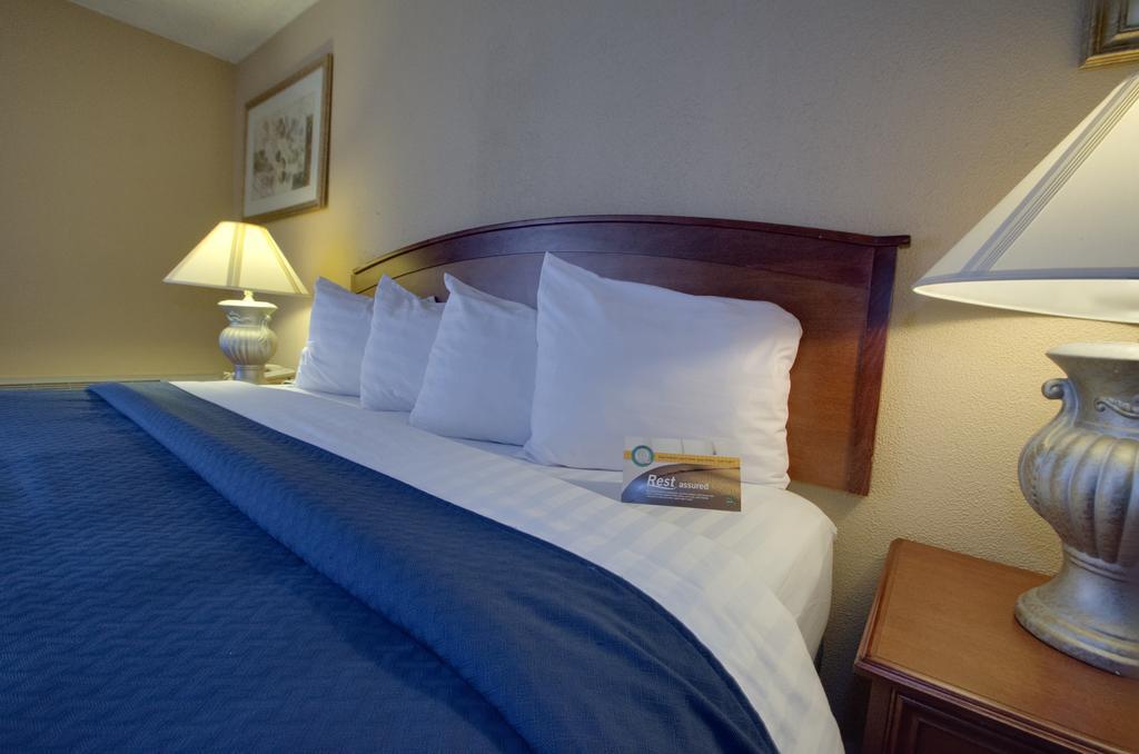 Quality Suites Central Colorado Springs Buitenkant foto